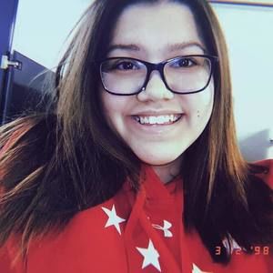 Meet your Posher, Loreena